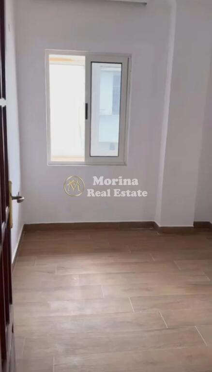 Affitto, Locale Commerciale, Piazza Willson, 1800 euro/mese.