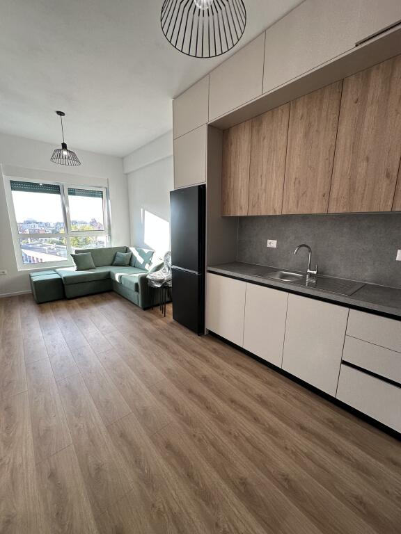 AFFITTASI 1+1+Balcone Mangalem, Ali Dem