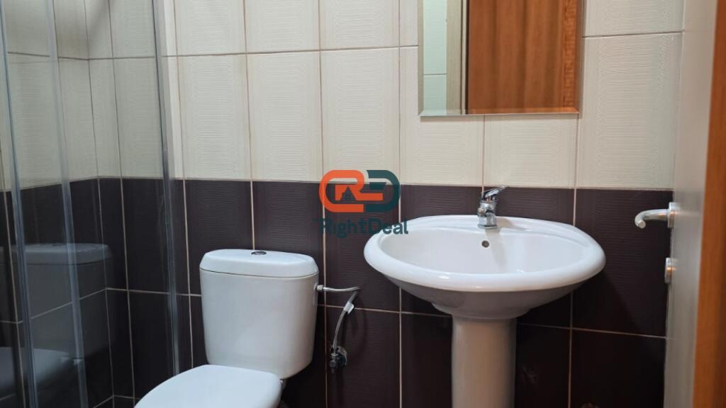 Ne Misto Mame ,Jepet Me Qira Apartament 2+1+2 I Mobiluar !