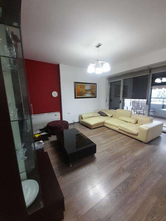 🏢Via Dibra, Complesso Halili, appartamento 3+1+2 in affitto, arredato: 800 €