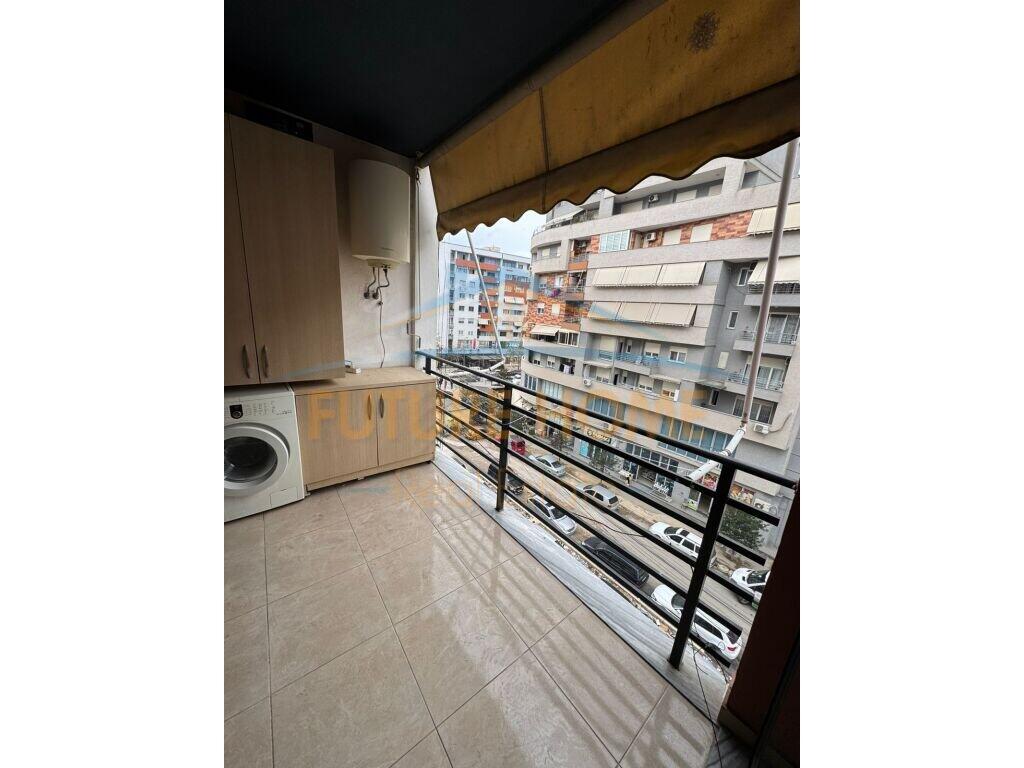 Shitet , Apartament 2+1, Unaza e Re , Astir