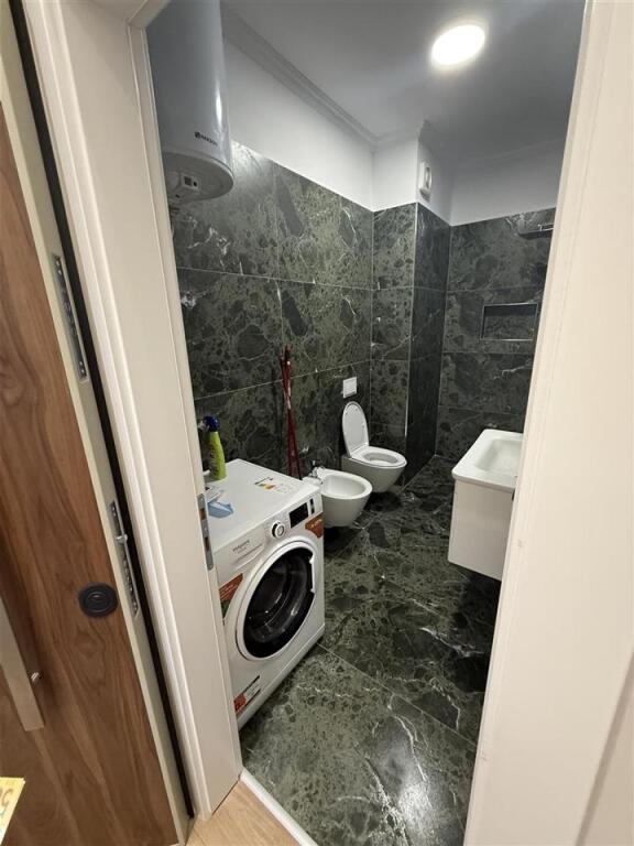 APARTAMENT ME QERA 2+1 FUSHA E AVIACIONIT 80.000 LEKE