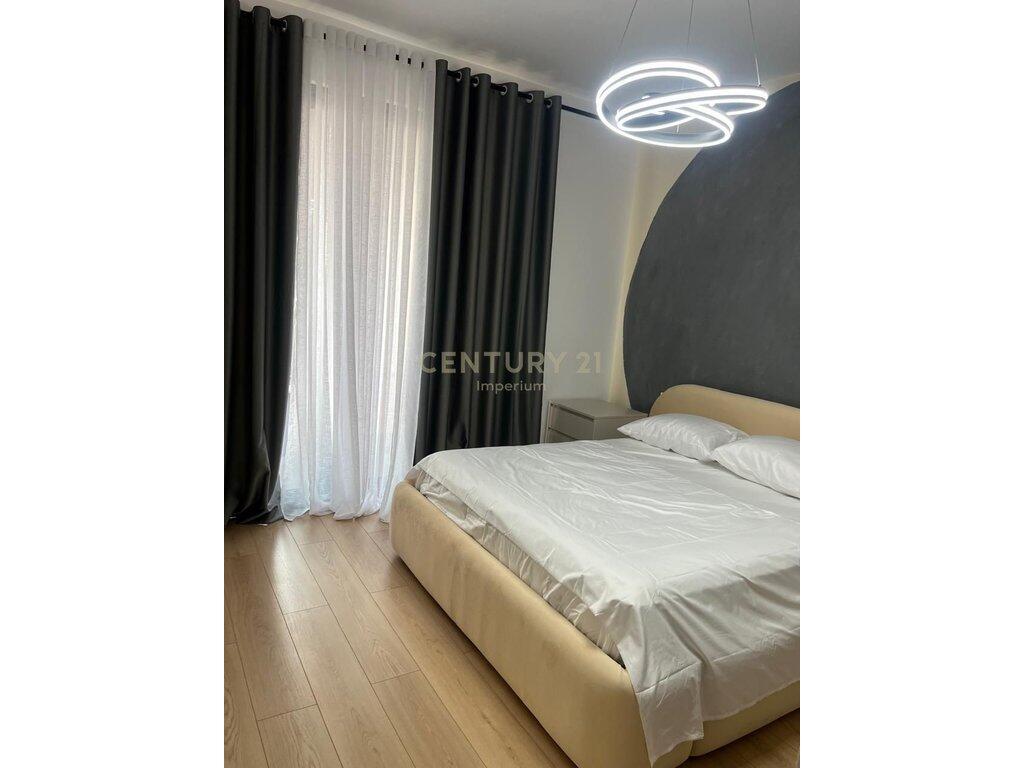 Apartament 1+1+post parkimi me qira në Rrugën Jordan Misja 750 € /Muaj