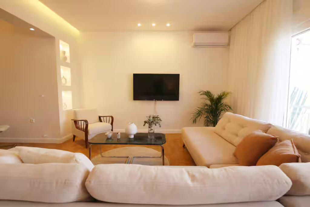 Appartamento In Affitto 1+1 vicino a Piazza Willson (ID B2101293) Tirana