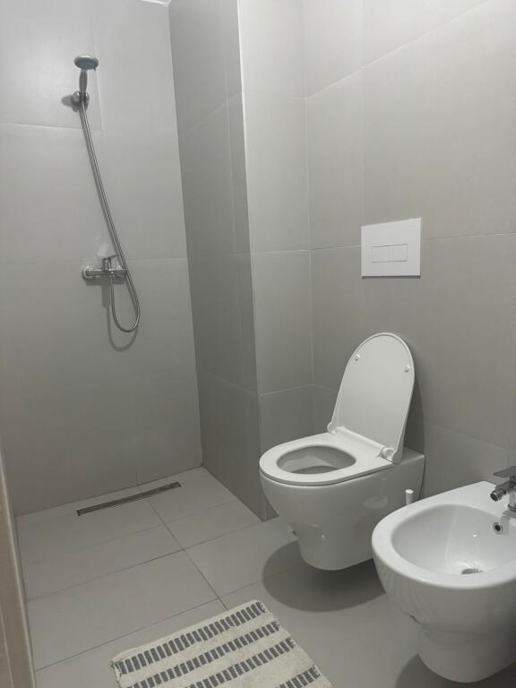 Apartament 1+1 me qira tek River Side ne Astir