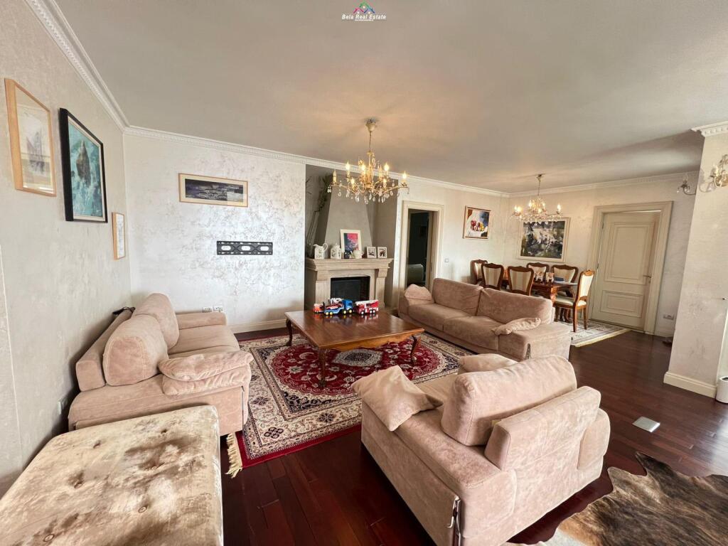 Penthouse Ne Shitje 3+1+2 Ne Qender (ID B130103) Tirane.
