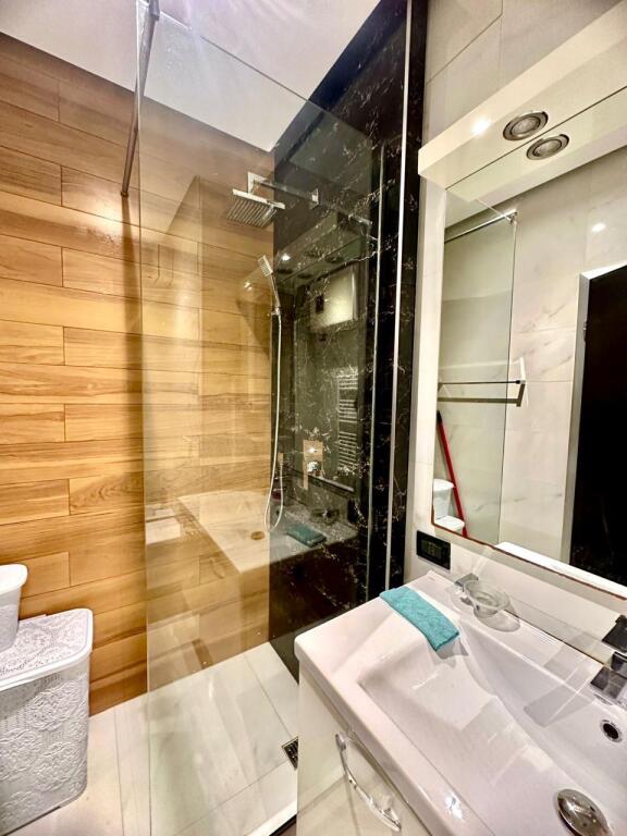 Apartament 1+1 prane Liqenit te Tiranes