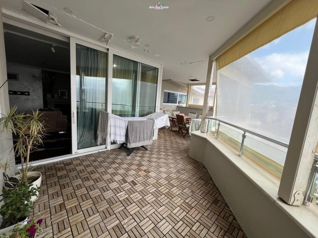 Penthouse Ne Shitje 3+1+2 Ne Qender (ID B130103) Tirane.