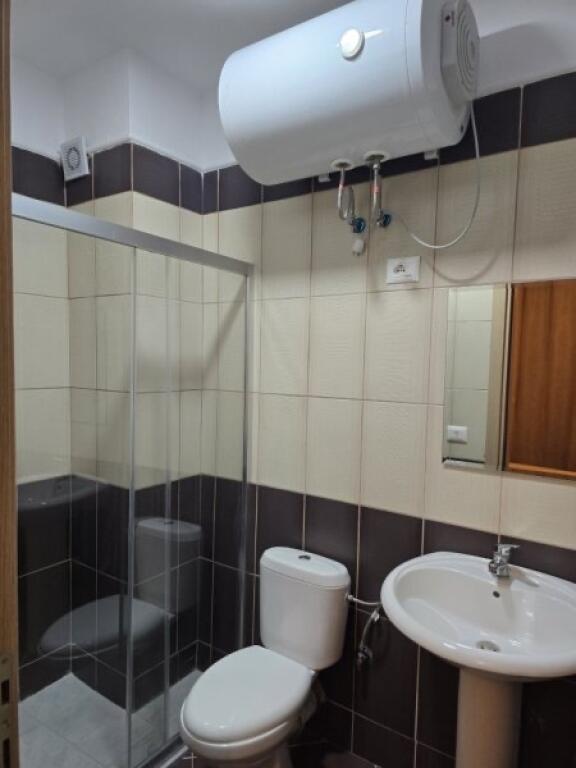 Jepet Me Qera Apartament 2+1+1 Ballkon