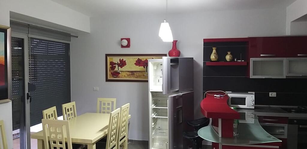 🏢Via Dibra, Complesso Halili, appartamento 3+1+2 in affitto, arredato: 800 €
