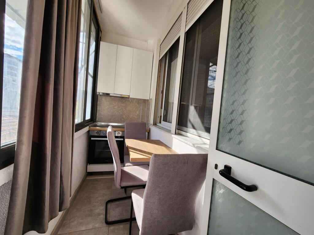 I am selling the apartment near the police in Durres