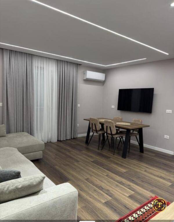 Appartamento 1+1 in affitto al Blv Zogu i Pare!