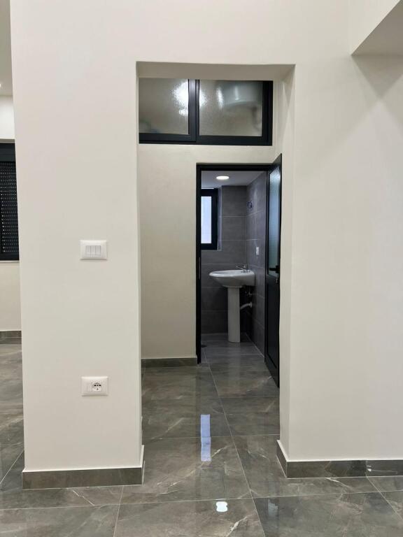 Premises for sale by the road Stadium Dinamo !