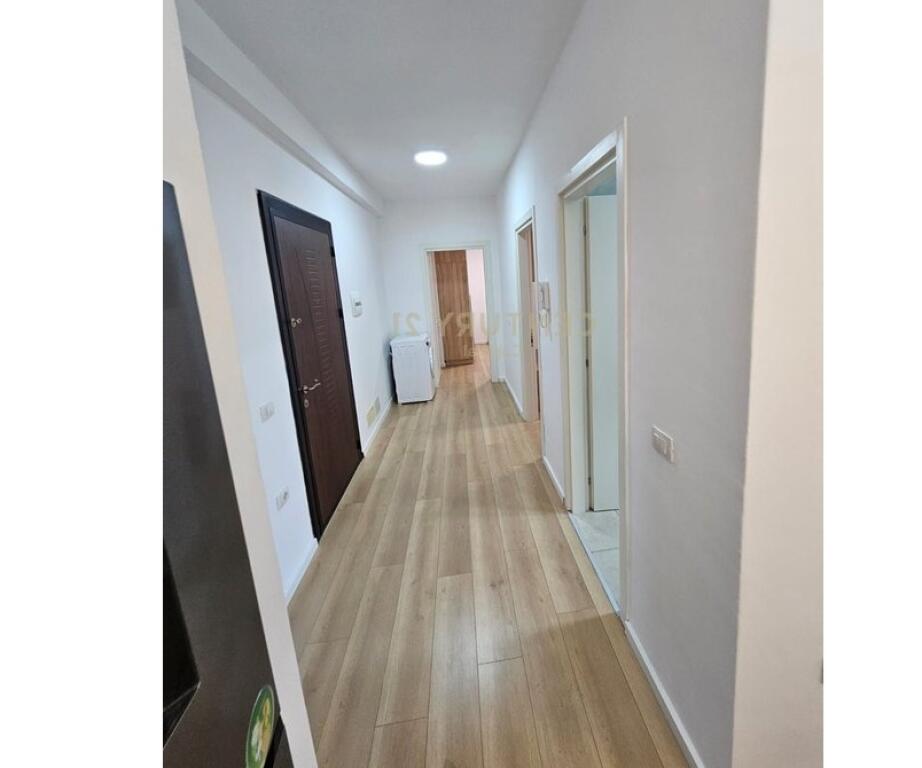 Appartamento 2+1 in affitto presso l'ex Campo di Aviazione, Tirana
