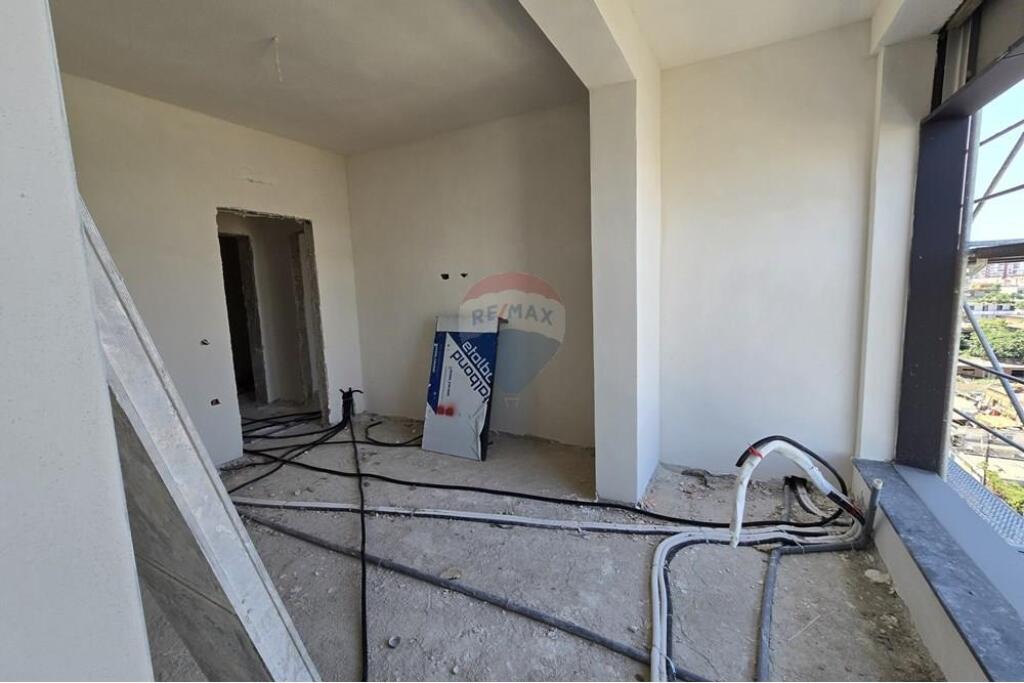 Apartament 2+1+2 ne shitje tek Bulevardi i Ri