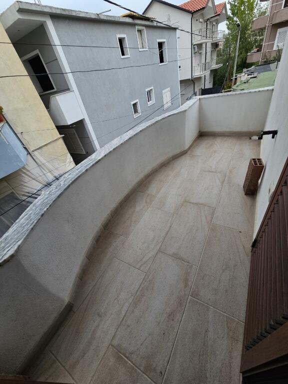 IN AFFITTO – APPARTAMENTO VUOTO 3+1 A FRESK!