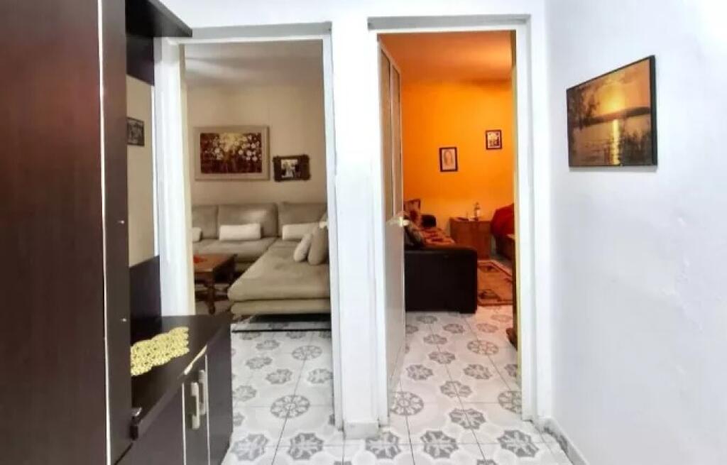 In vendita 2+1+cucina separata📍Brryli/ Di fronte al Nuovo Maternità (70 m2) Edificio esistente (2° piano) 130.000 eu