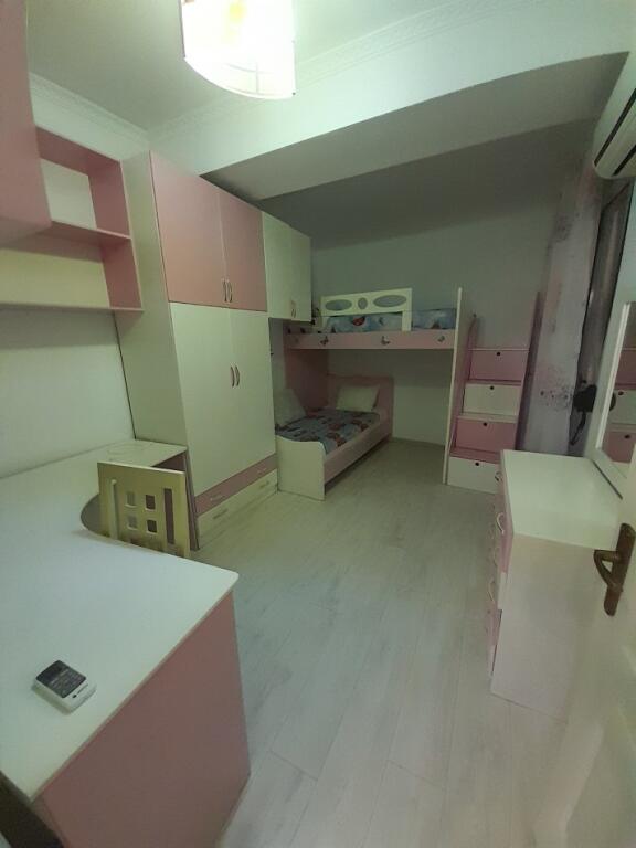 🏢Via Dibra, Complesso Halili, appartamento 3+1+2 in affitto, arredato: 800 €