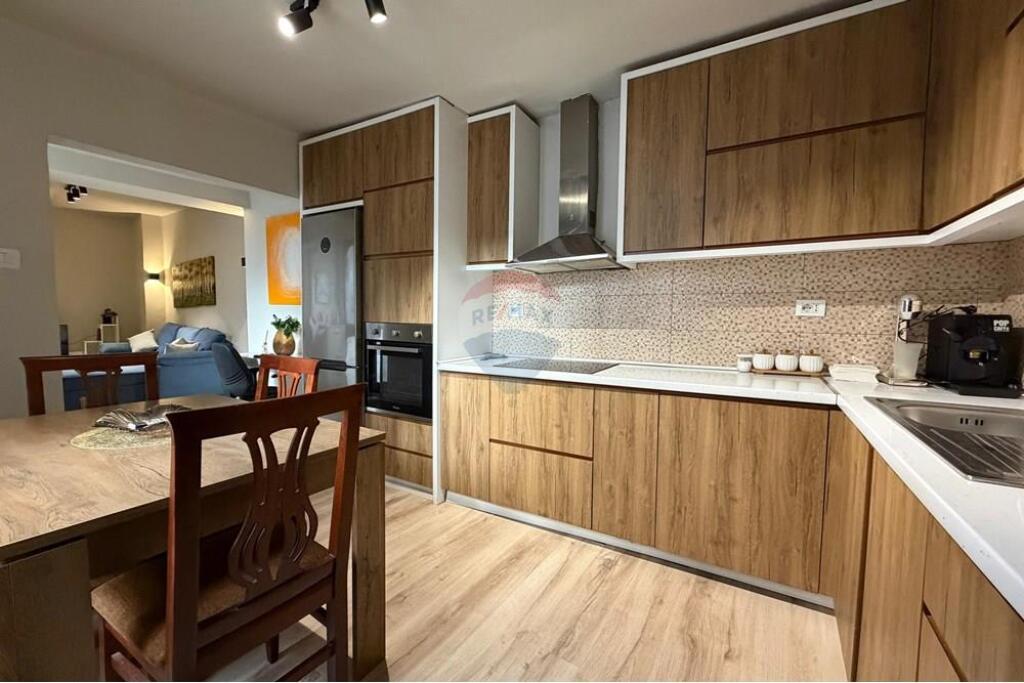 Via Dibra, Tirana, Casa privata in affitto!