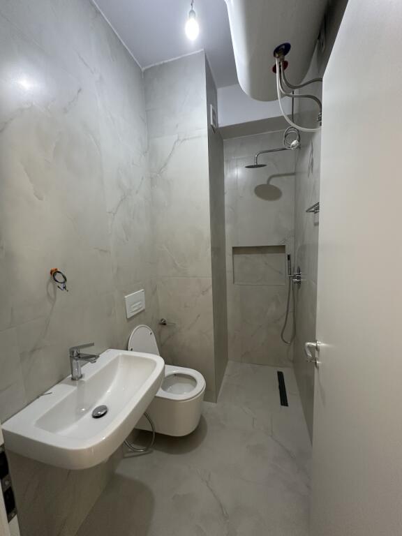 AFFITTASI 1+1+Balcone Mangalem, Ali Dem