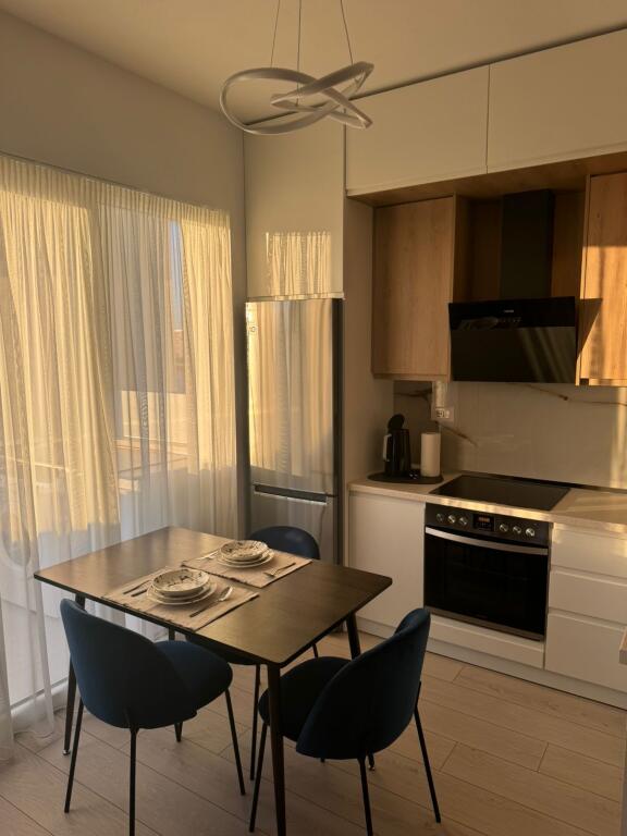 Apartament 1+1 me qira tek River Side ne Astir