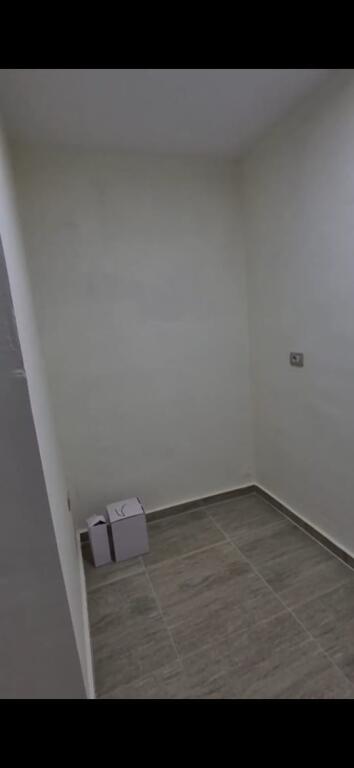 APARTAMENT ME QERA 1+1 ALI DEMI  40.000 LEKE