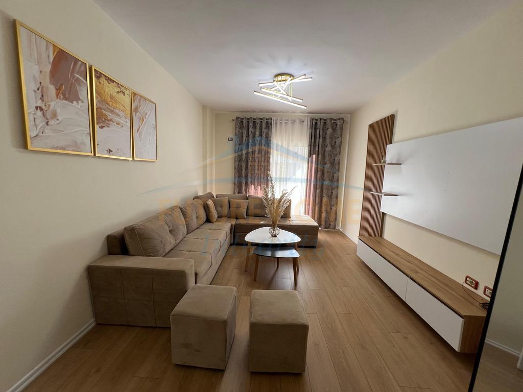 In vendita, Appartamento 2+1, Yzberisht, Tirana.