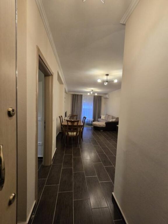 Jepet Me Qera Apartament 2+1+1 Ballkon