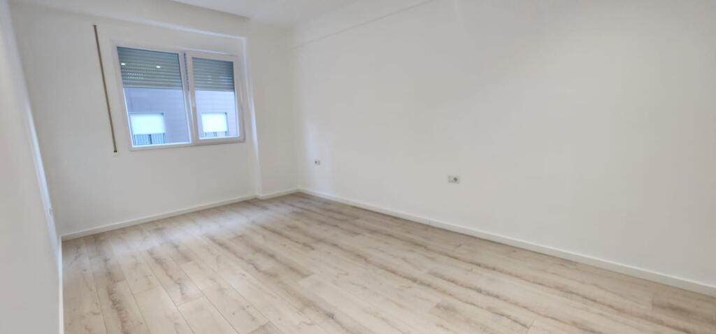 Office space 2+1 for rent on Dibres Street