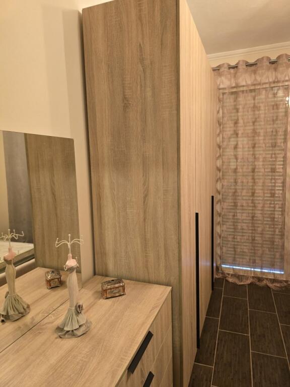 Jepet Me Qera Apartament 2+1+1 Ballkon