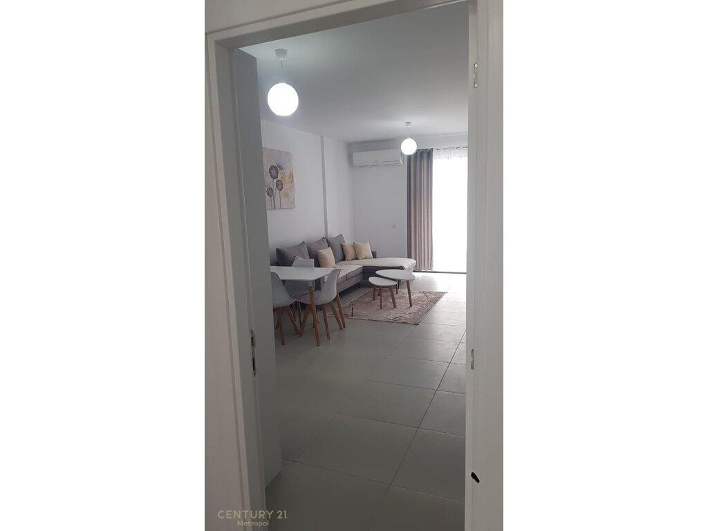 JAPIM ME QIRA APARTAMENT 2+1+2+ POST PARKIMI, TEK ASL (SPITALET)
