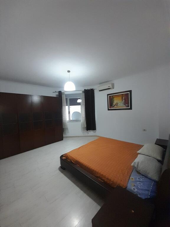 🏢Via Dibra, Complesso Halili, appartamento 3+1+2 in affitto, arredato: 800 €