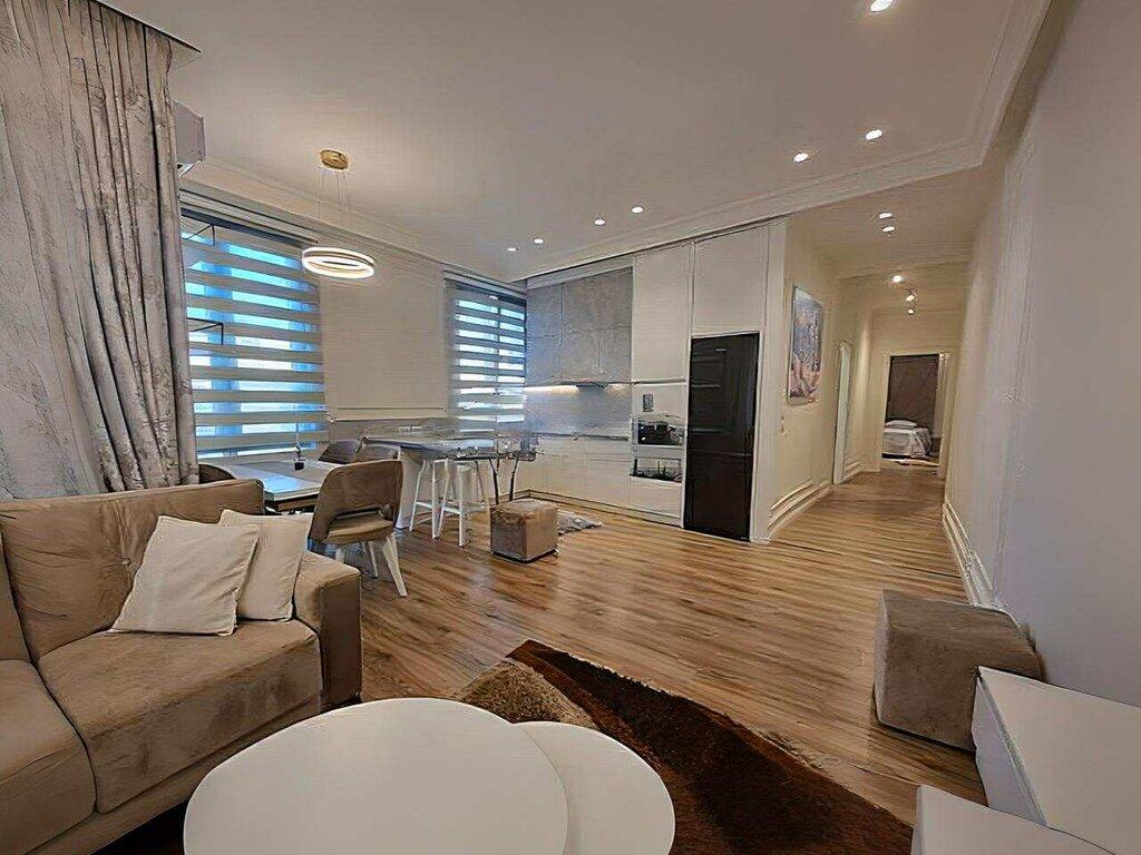 Japim me qira apartament2+1+2 me post parkimi, Park Gate,Rruga e Elbasanit.  
