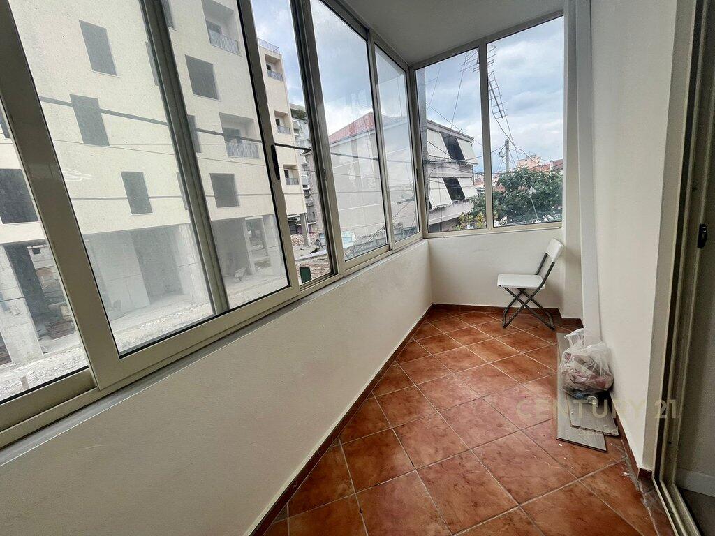 Apartament 2+1 me qira tek Zogu i Zi!!