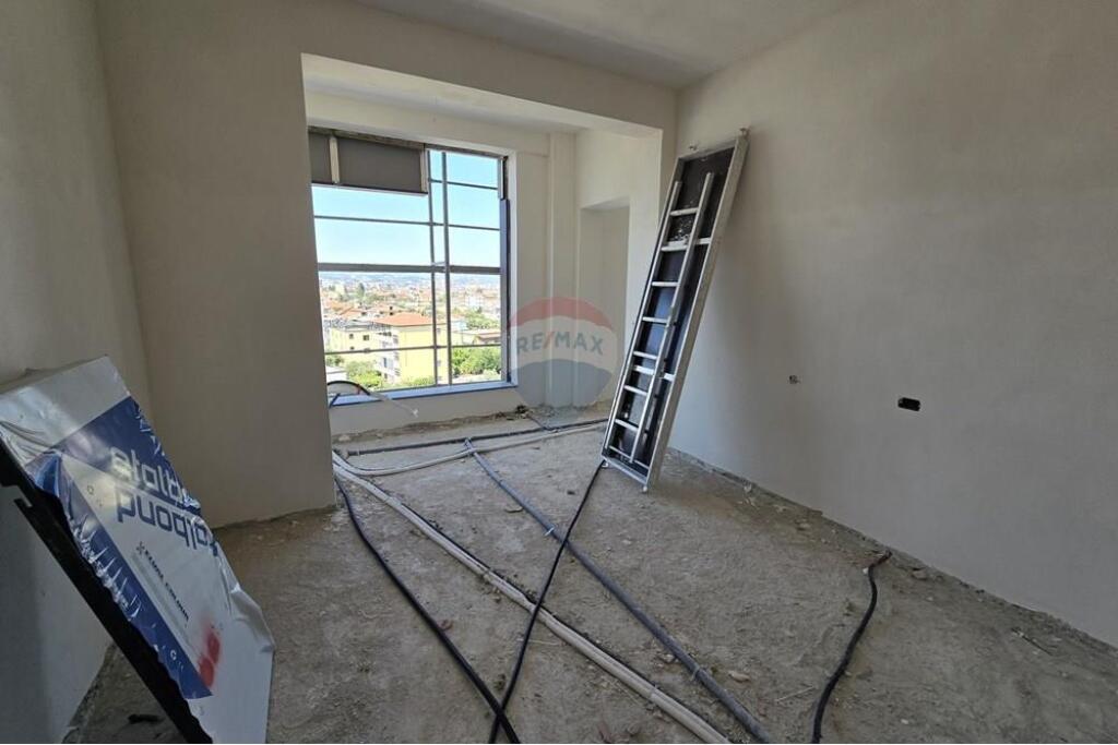 Apartament 2+1+2 ne shitje tek Bulevardi i Ri