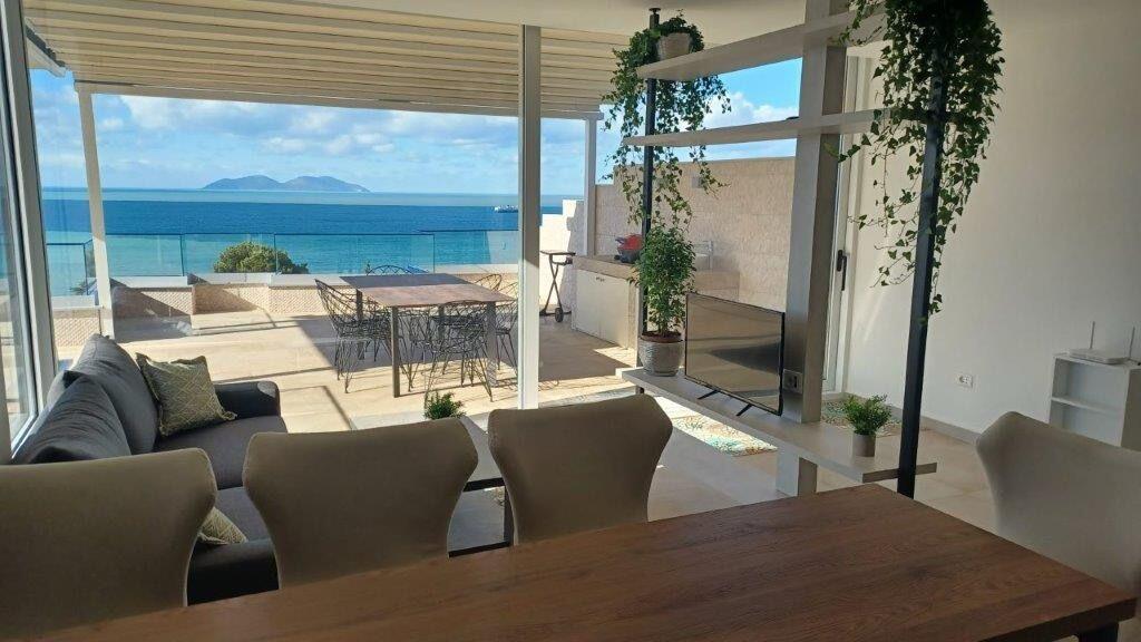 Penthouse For Sale Near Marina Bay Vlore