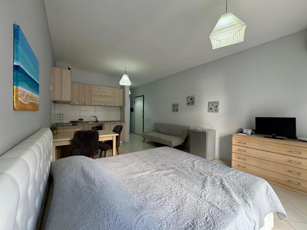 Studio for Sale on the First Line - Cold Water, Vlore