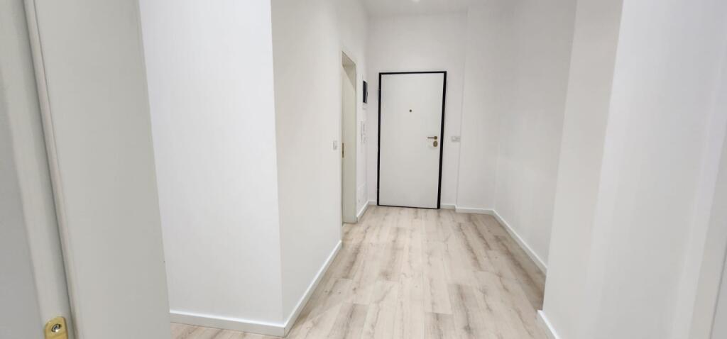 Office space 2+1 for rent on Dibres Street