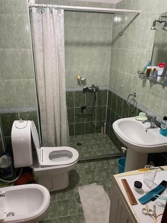 APARTAMENT ME QERA 2+1 PAZARI I RI 60.000 LEKE