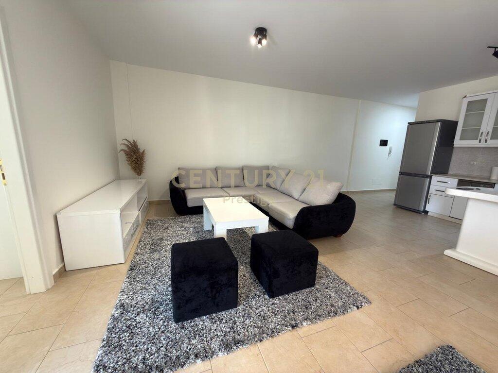 APARTAMENT 2+1 ME QIRA PRANE LION PARK, TIRANE! 800 € /Muaj