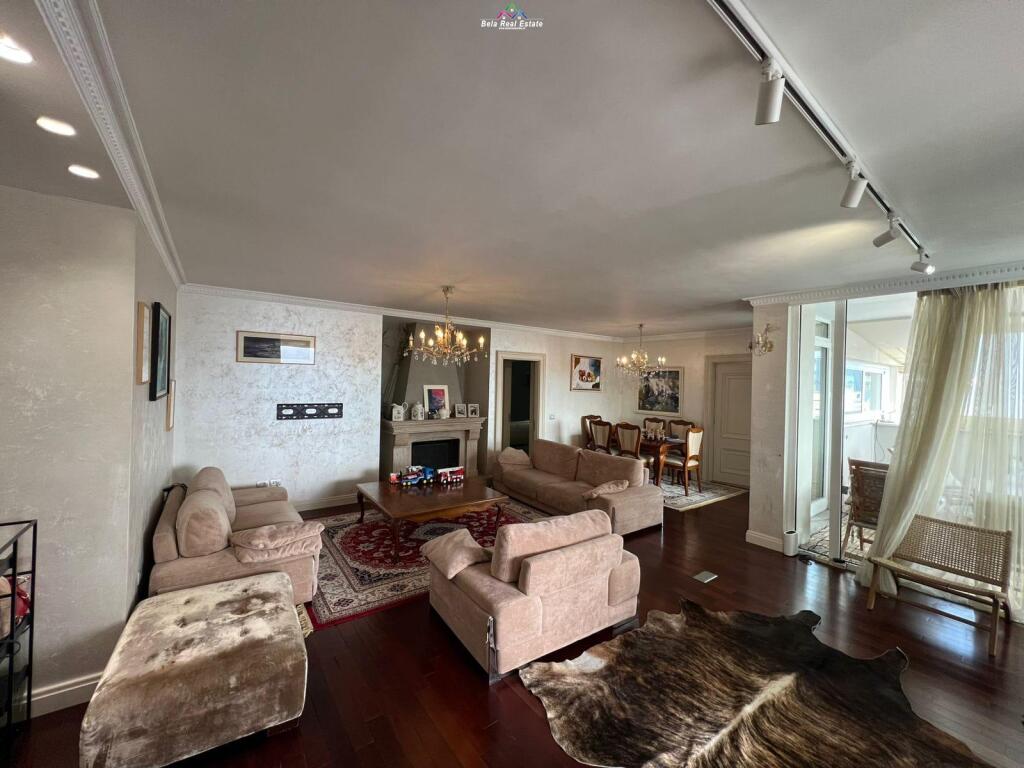 Penthouse Ne Shitje 3+1+2 Ne Qender (ID B130103) Tirane.
