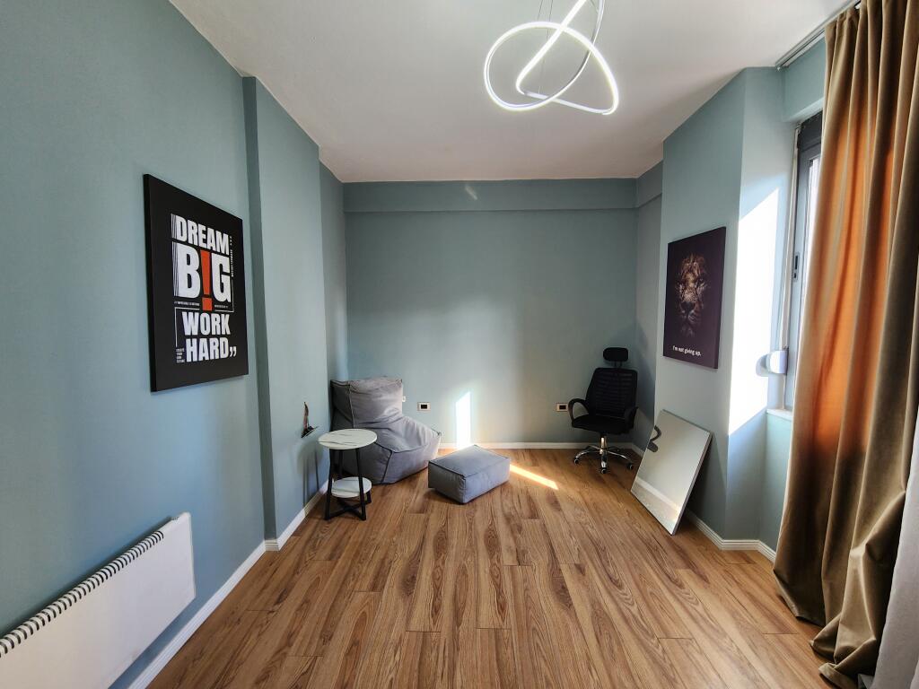 I am selling the apartment near the police in Durres