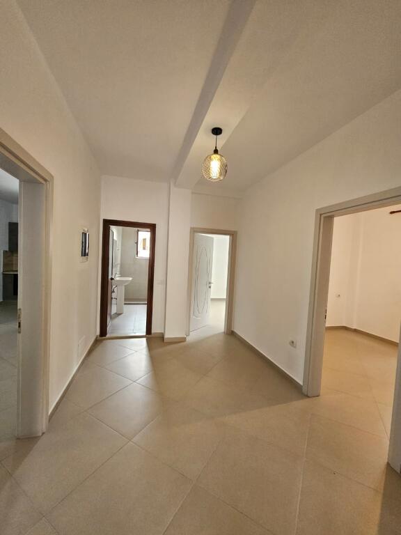 IN AFFITTO – APPARTAMENTO VUOTO 3+1 A FRESK!