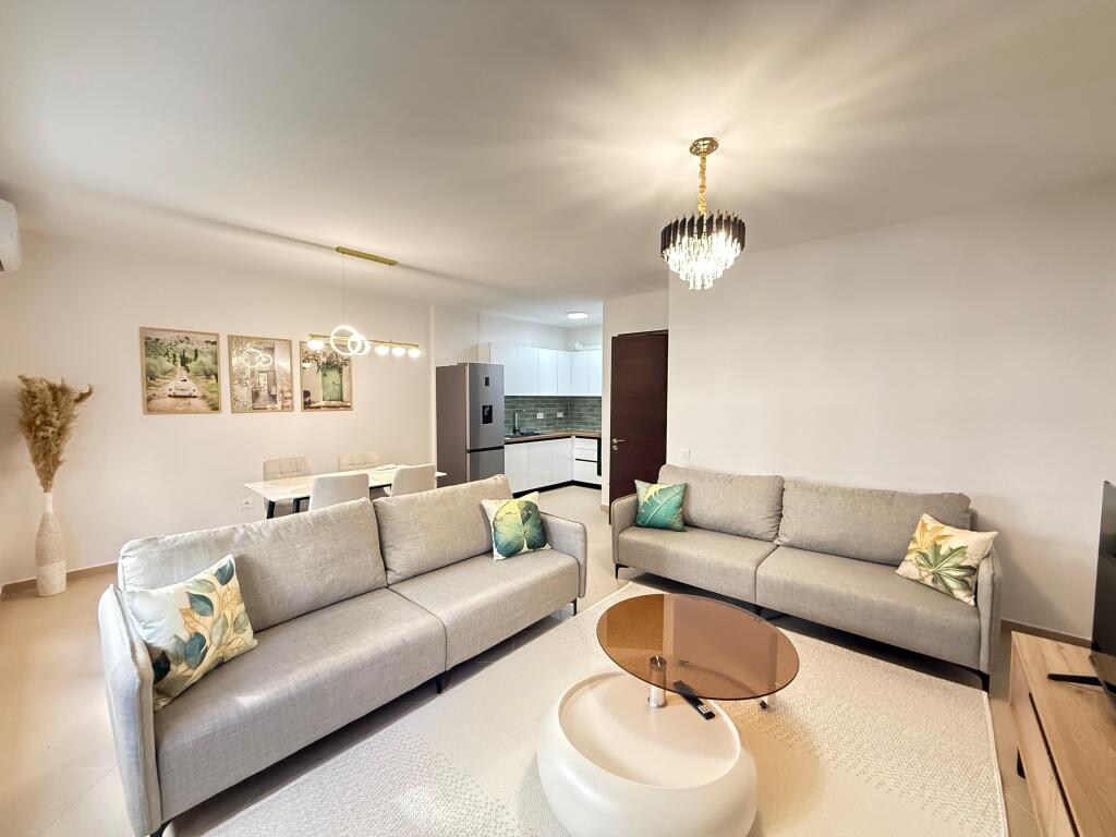 🏡 Apartament 2+1+2 me Ballkon për Qira – Kompleksi Magnet, 21 Dhjetori 💶 75.000 leke / muaj