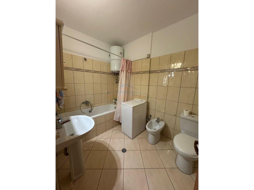 Qera, Apartament 2+1, Fresk