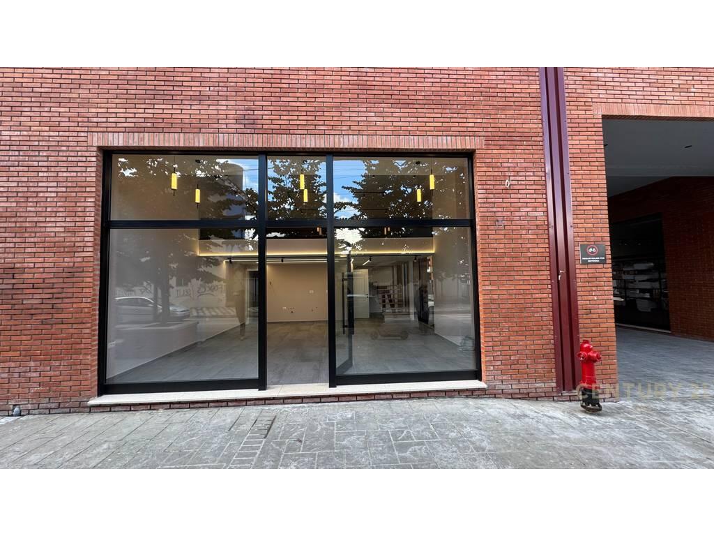 CORNER SHOP FOR RENT AT TIRANNA GOLDEN PARK 3! 1,200 € /Month