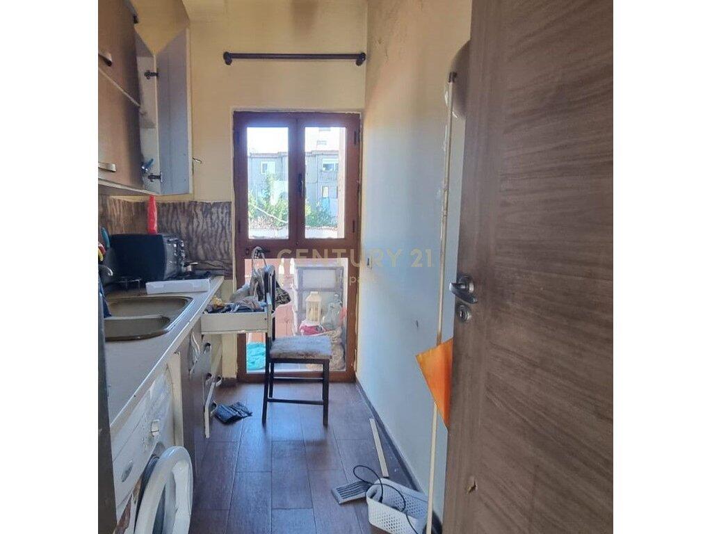 Vilë Në Shitje në Allias, Shkolla e Bashkuar, Tiranë - 590,000€!