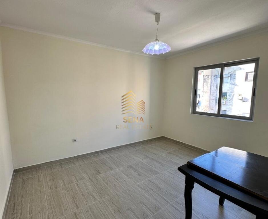 Qira, Apartament 1+1+Bllk,Ali Demi ,BOSH,400 Euro/muaj