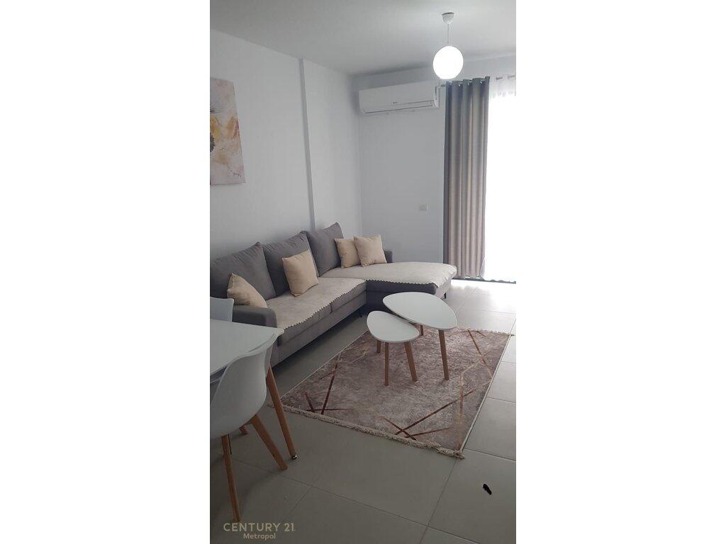 JAPIM ME QIRA APARTAMENT 2+1+2+ POST PARKIMI, TEK ASL (SPITALET)
