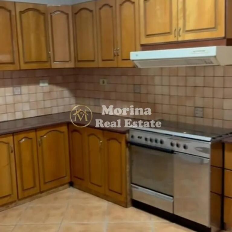 Affitto, Locale Commerciale, Piazza Willson, 1800 euro/mese.